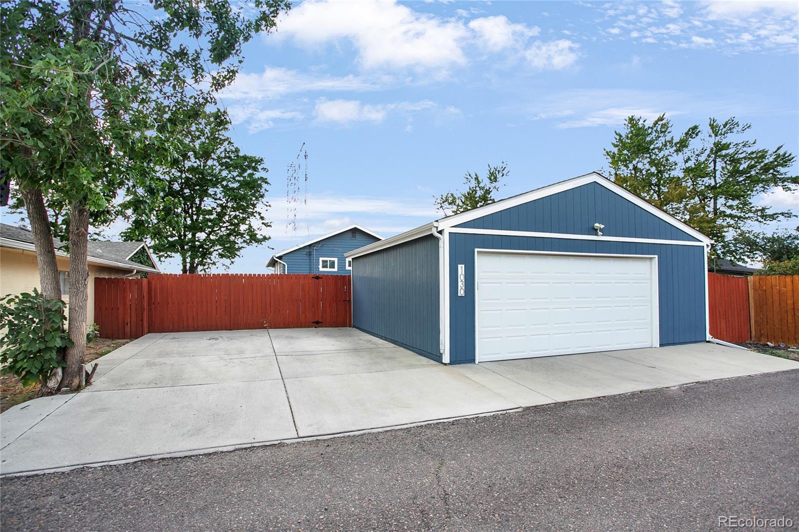 MLS Image #5 for 1030 s kearney street,denver, Colorado