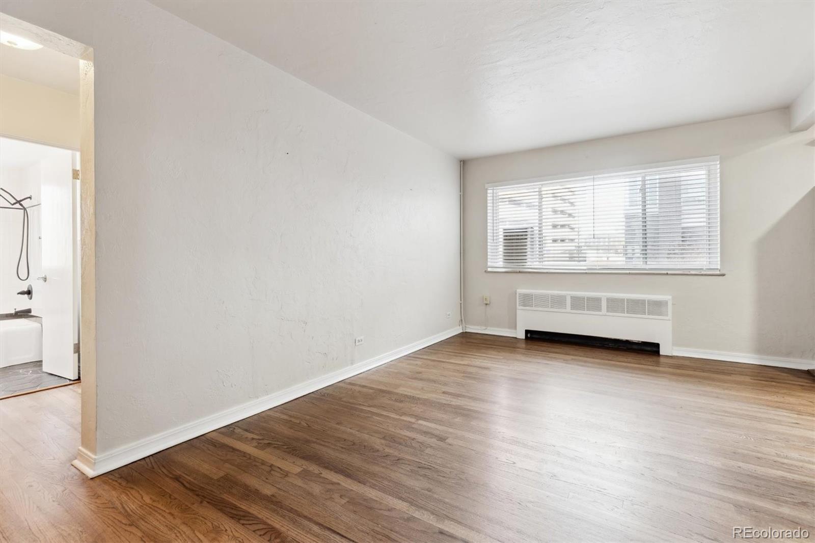 MLS Image #5 for 1101  bellaire street 108,denver, Colorado