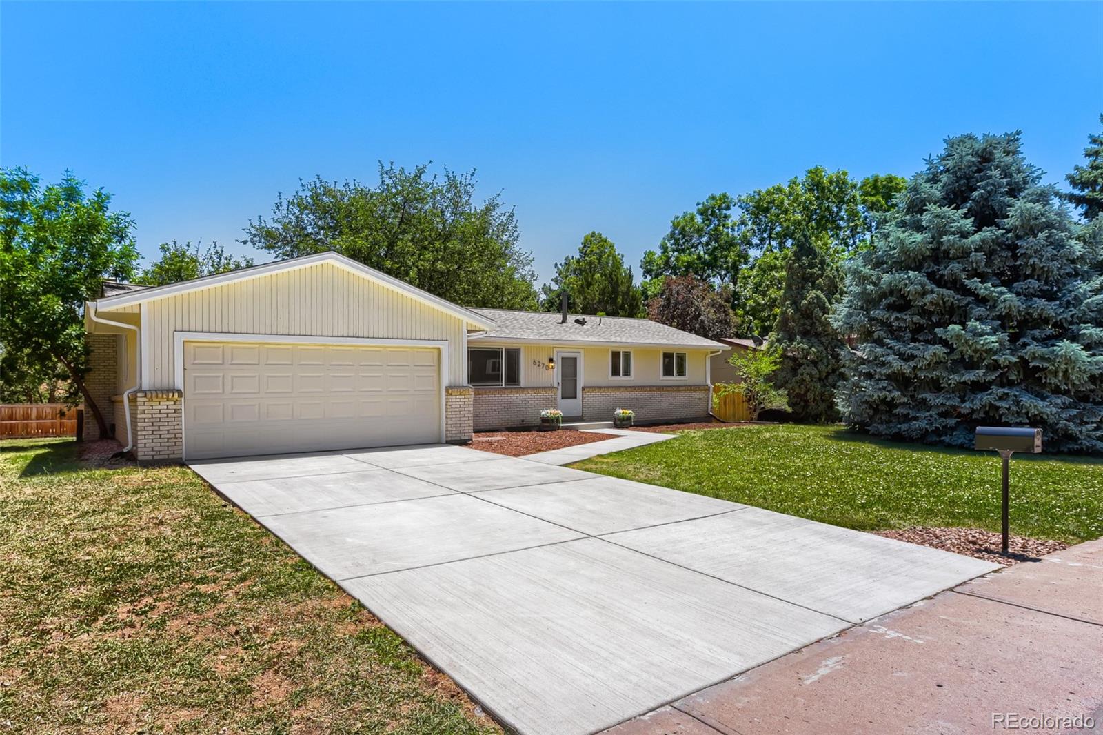 MLS Image #2 for 6270 s fenton court,littleton, Colorado