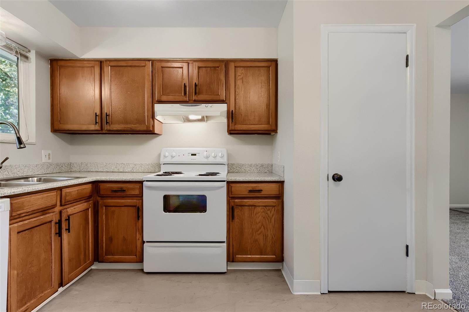 MLS Image #9 for 6270 s fenton court,littleton, Colorado