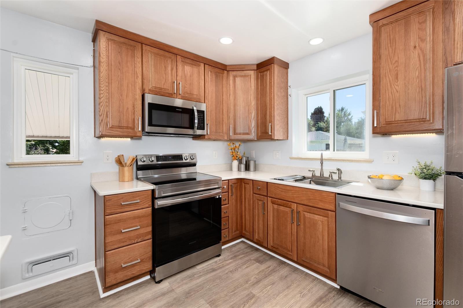 MLS Image #11 for 2536 s winona court,denver, Colorado