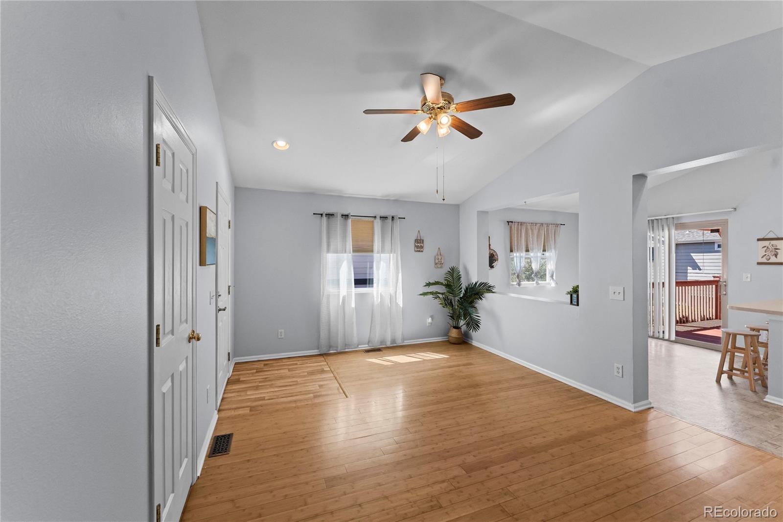 MLS Image #3 for 2338  jeanette way,colorado springs, Colorado