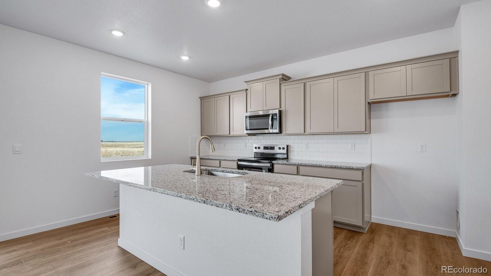 MLS Image #6 for 43112  castle stuart street,elizabeth, Colorado