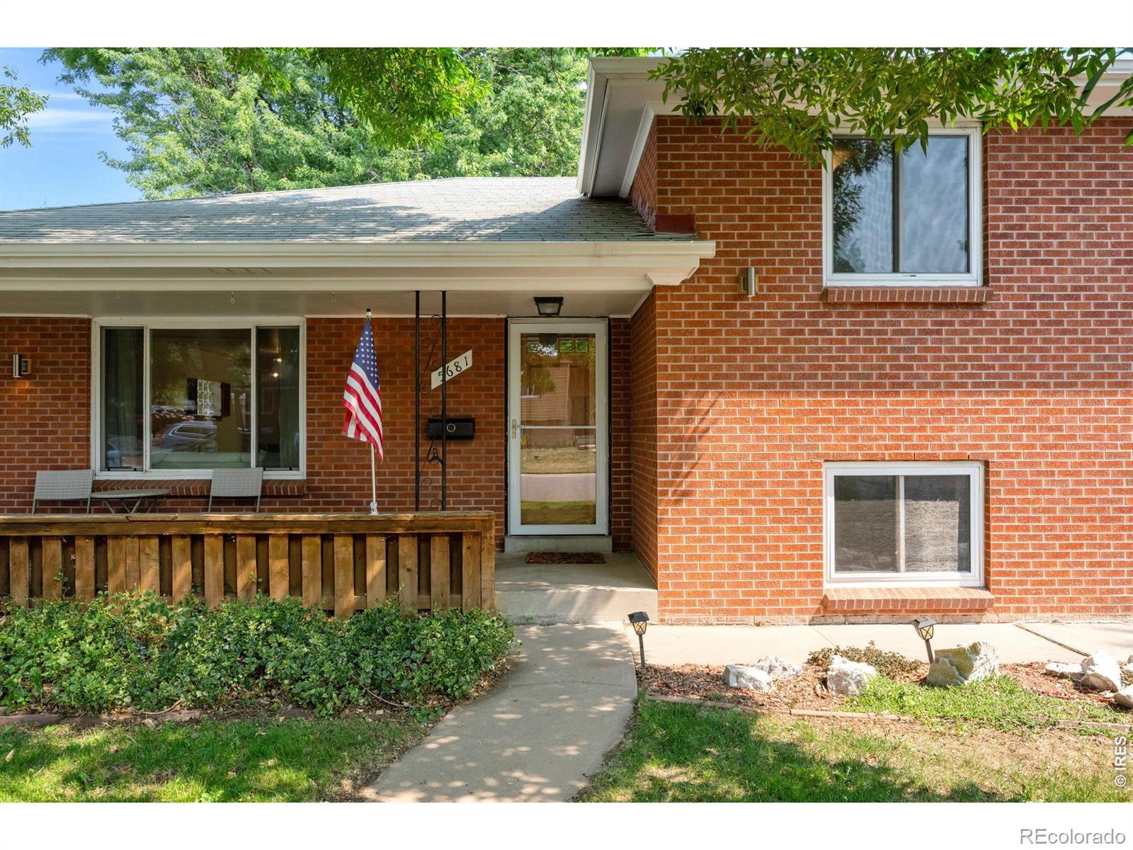 MLS Image #5 for 5681 e gunnison place,denver, Colorado