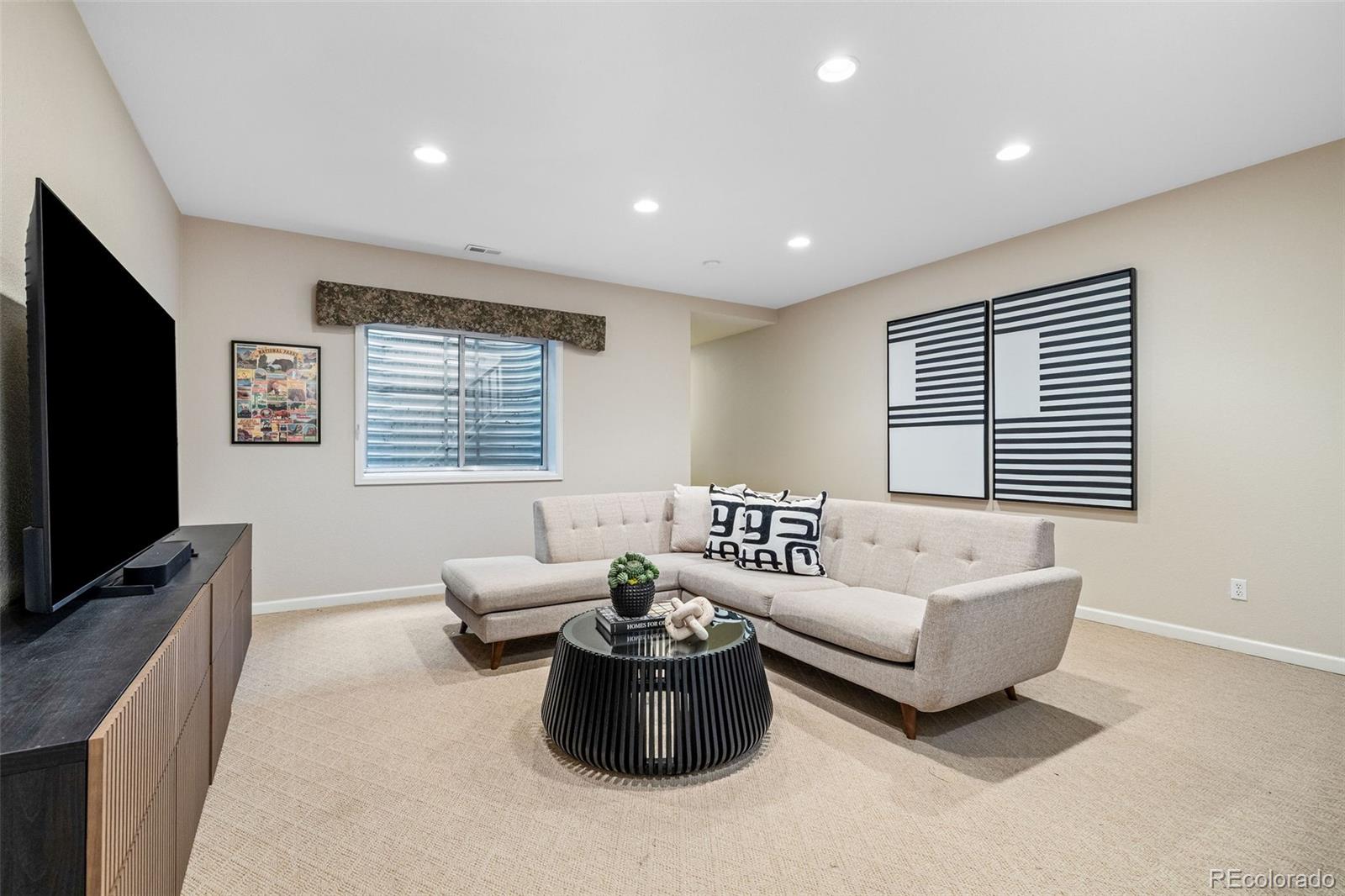 MLS Image #28 for 2901 e floyd drive,denver, Colorado