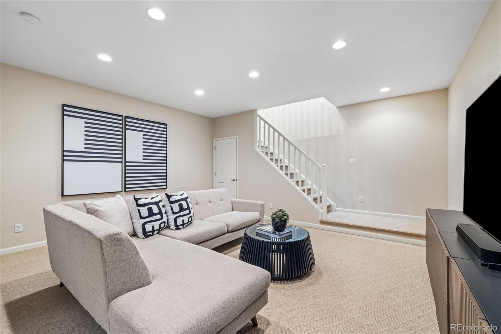 MLS Image #29 for 2901 e floyd drive,denver, Colorado