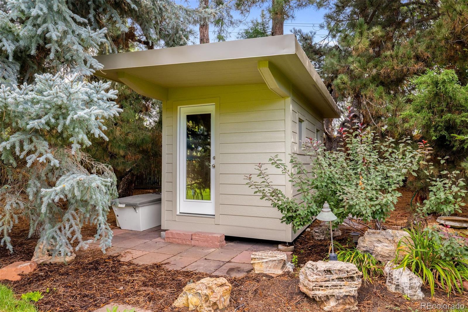 MLS Image #40 for 2901 e floyd drive,denver, Colorado