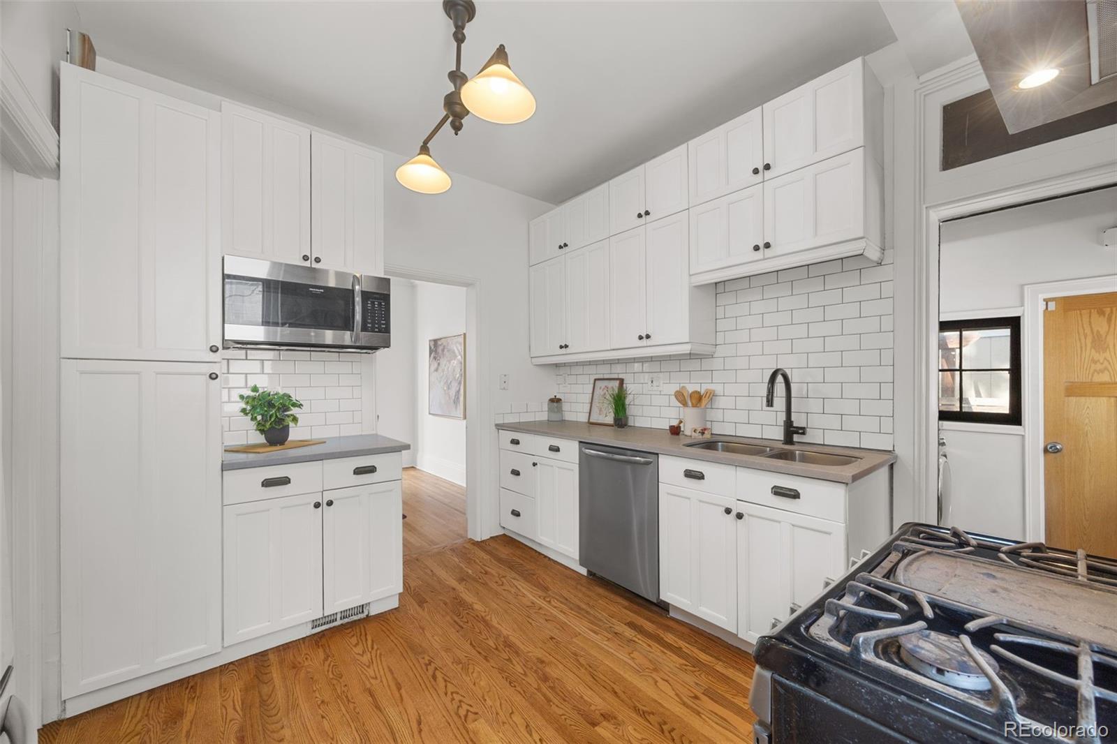MLS Image #19 for 1319 e 23rd avenue,denver, Colorado