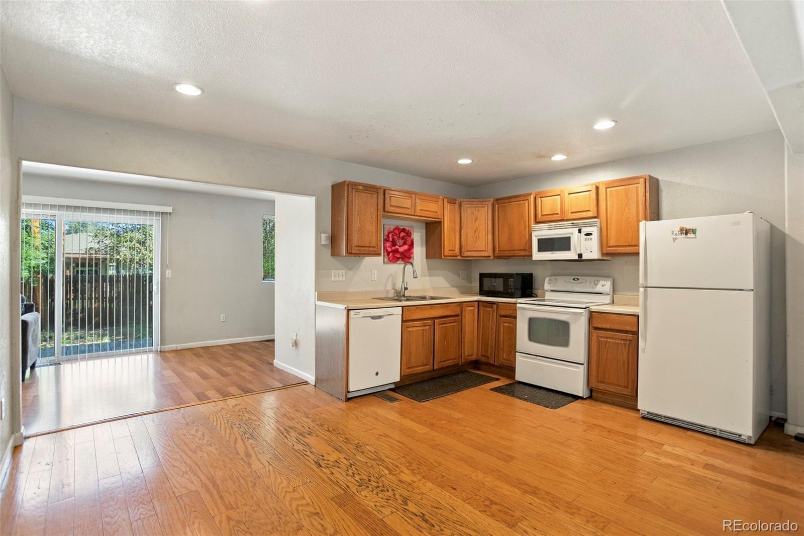 MLS Image #15 for 11959 e 7th avenue,aurora, Colorado
