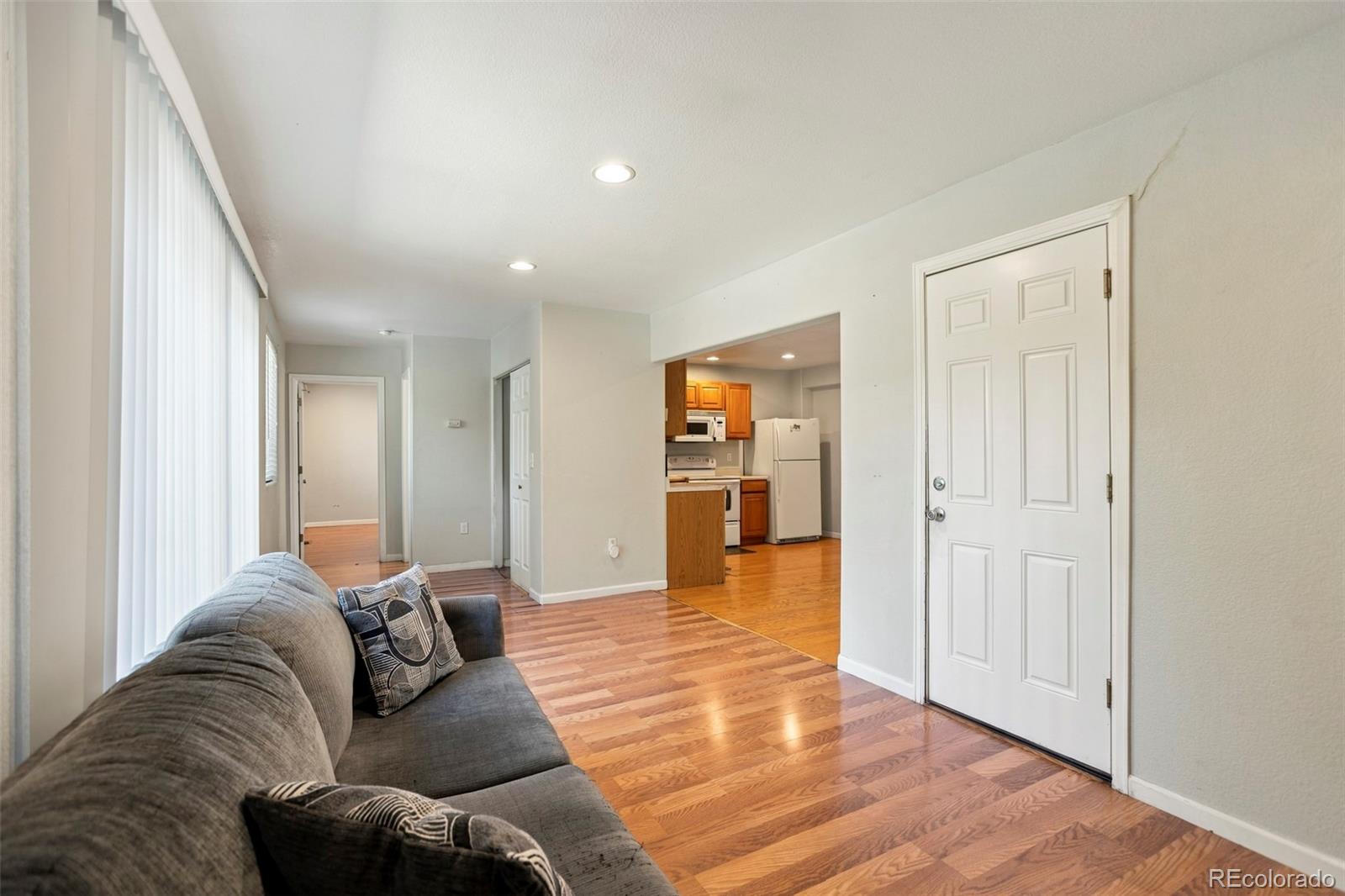 MLS Image #16 for 11959 e 7th avenue,aurora, Colorado