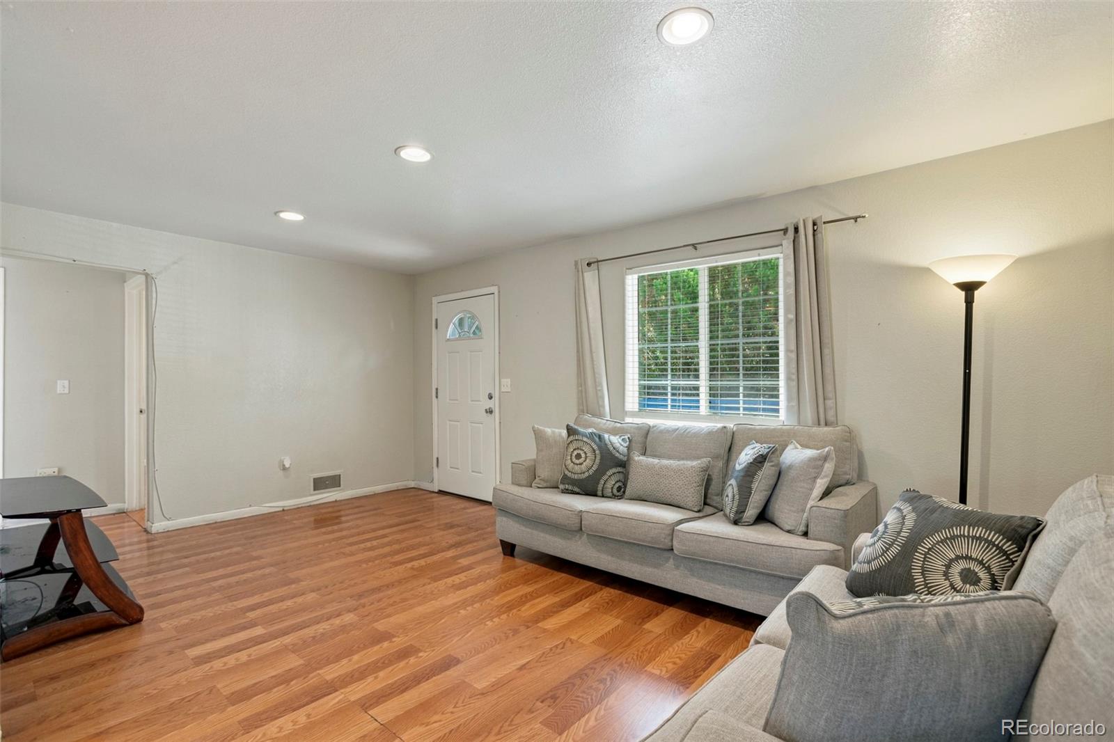 MLS Image #4 for 11959 e 7th avenue,aurora, Colorado