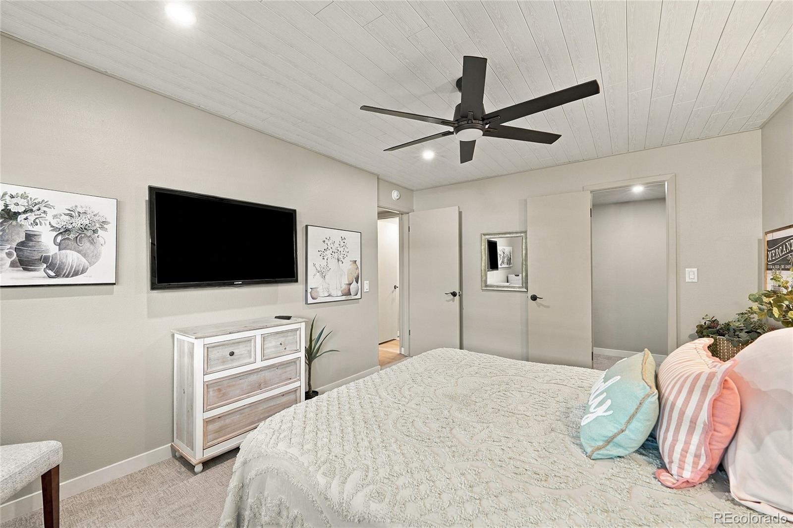 MLS Image #14 for 7098 s knolls way,centennial, Colorado