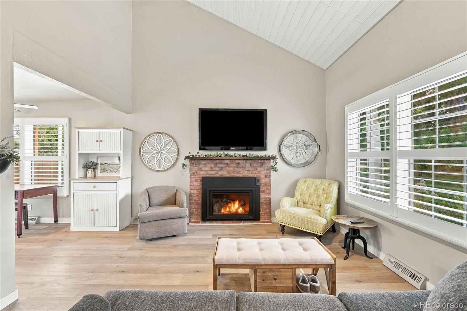 MLS Image #5 for 7098 s knolls way,centennial, Colorado