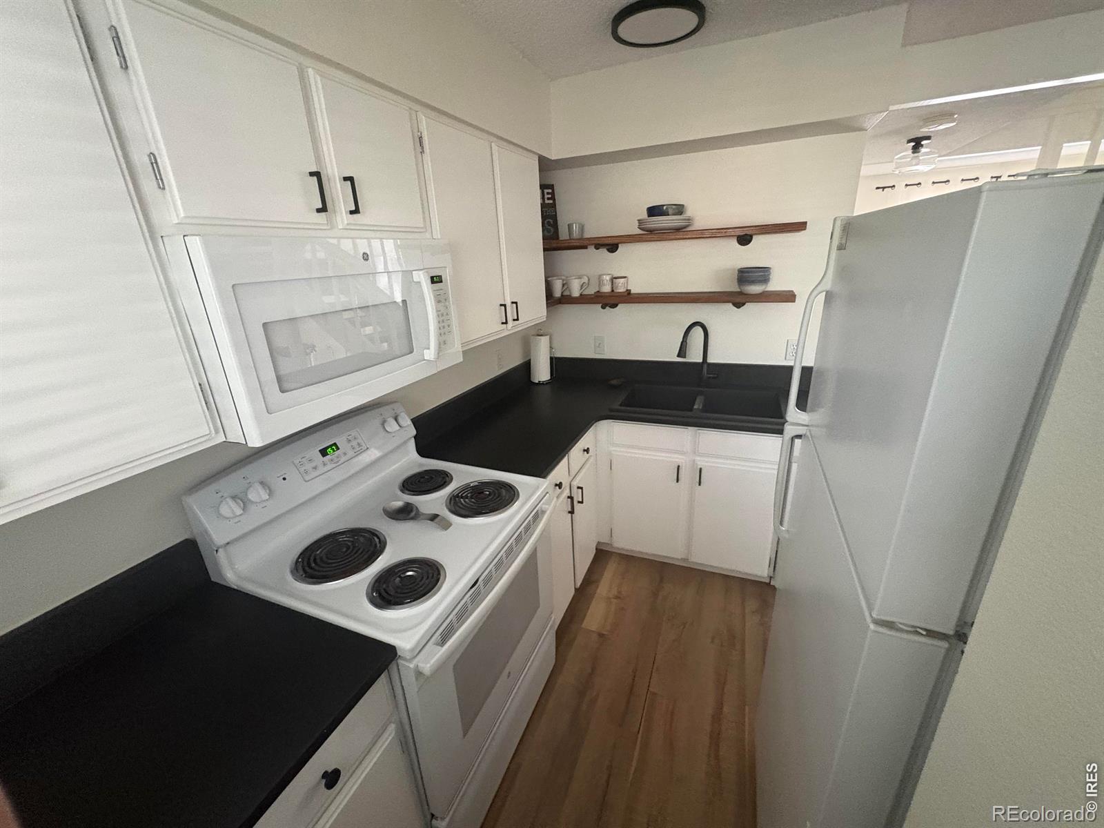 MLS Image #10 for 1705  heatheridge road,fort collins, Colorado