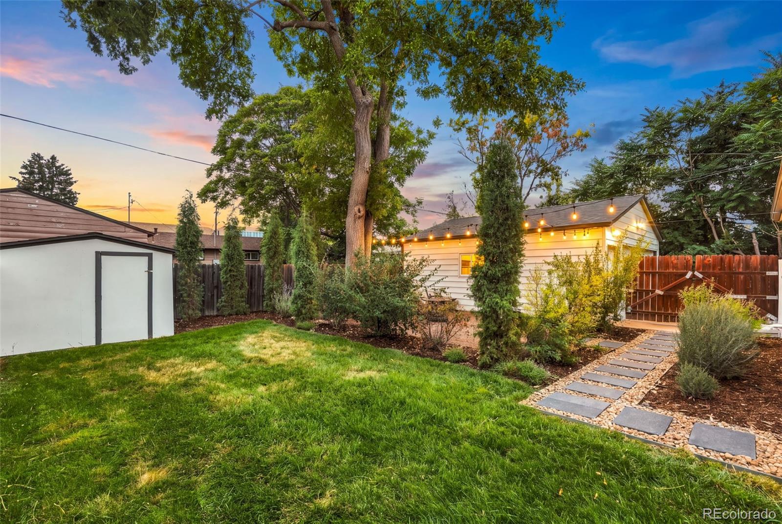 MLS Image #28 for 4580 w short place,denver, Colorado