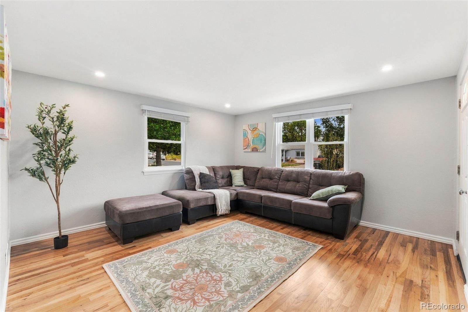MLS Image #3 for 4580 w short place,denver, Colorado
