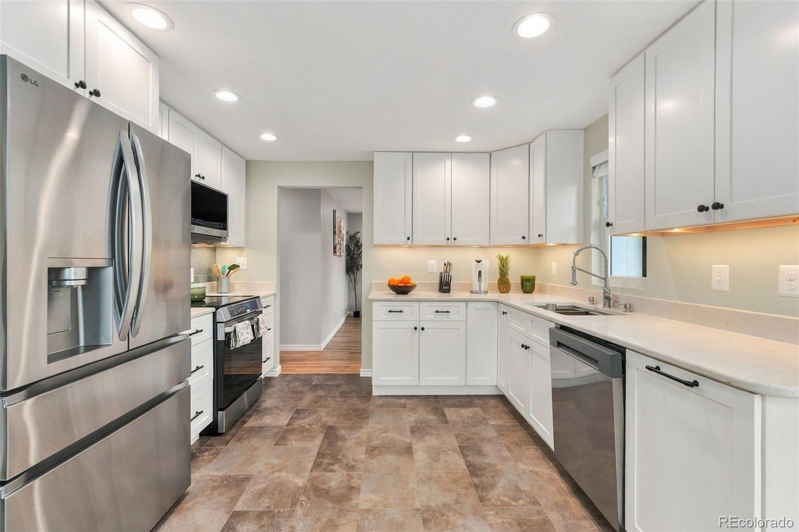 MLS Image #7 for 4580 w short place,denver, Colorado