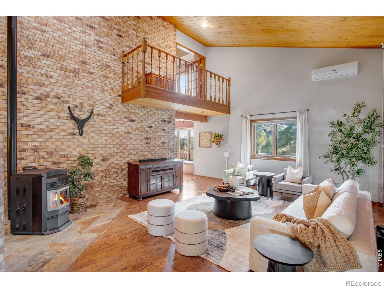 MLS Image #16 for 1923  sauk hill road,loveland, Colorado