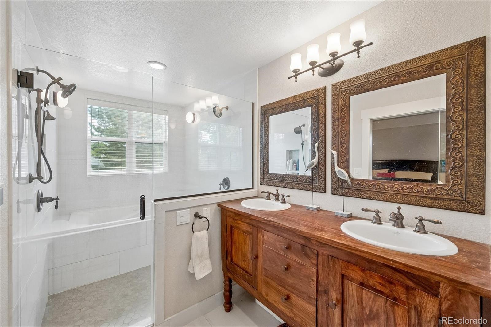 MLS Image #11 for 714 s washington street,denver, Colorado