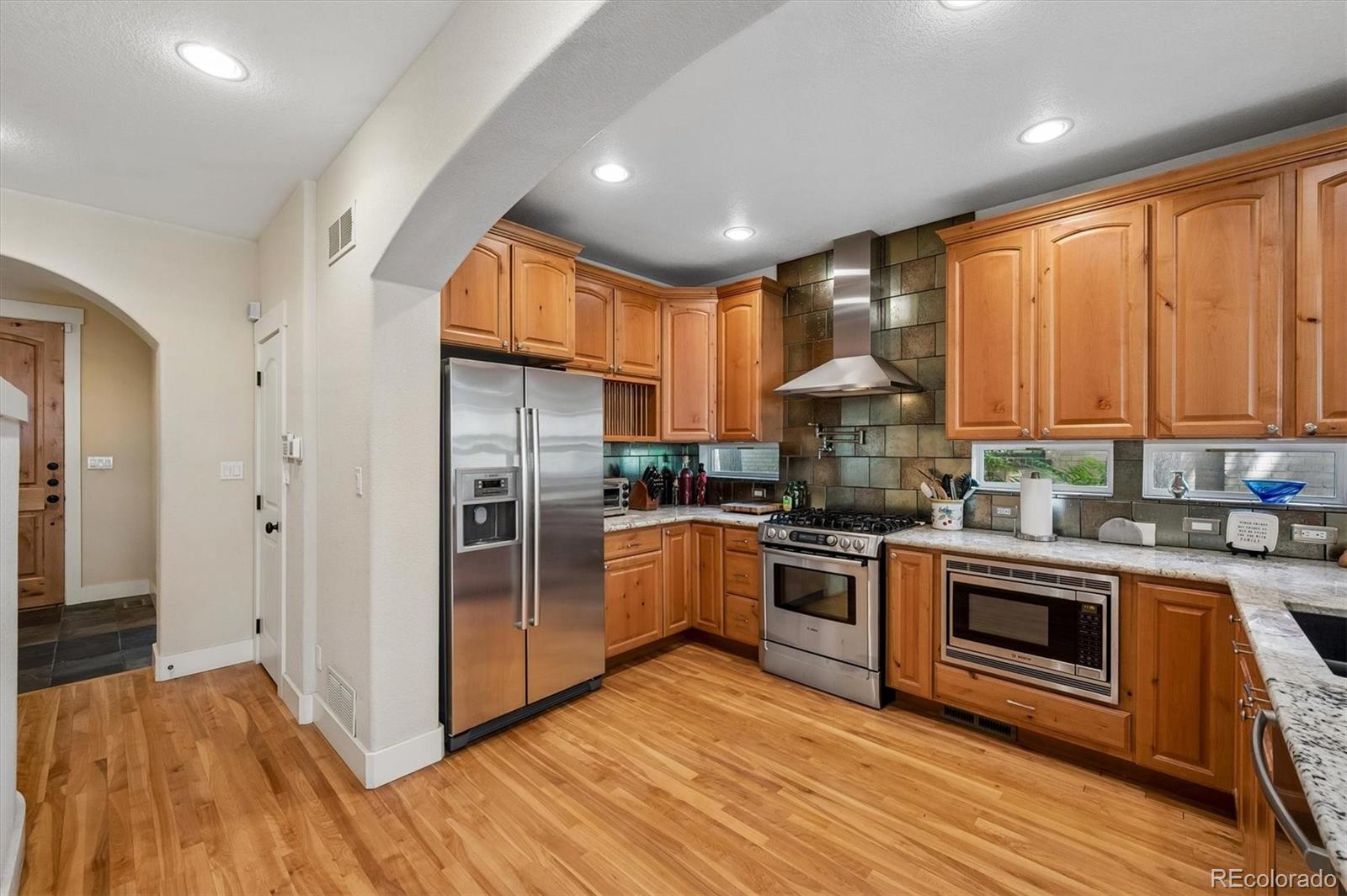 MLS Image #6 for 714 s washington street,denver, Colorado