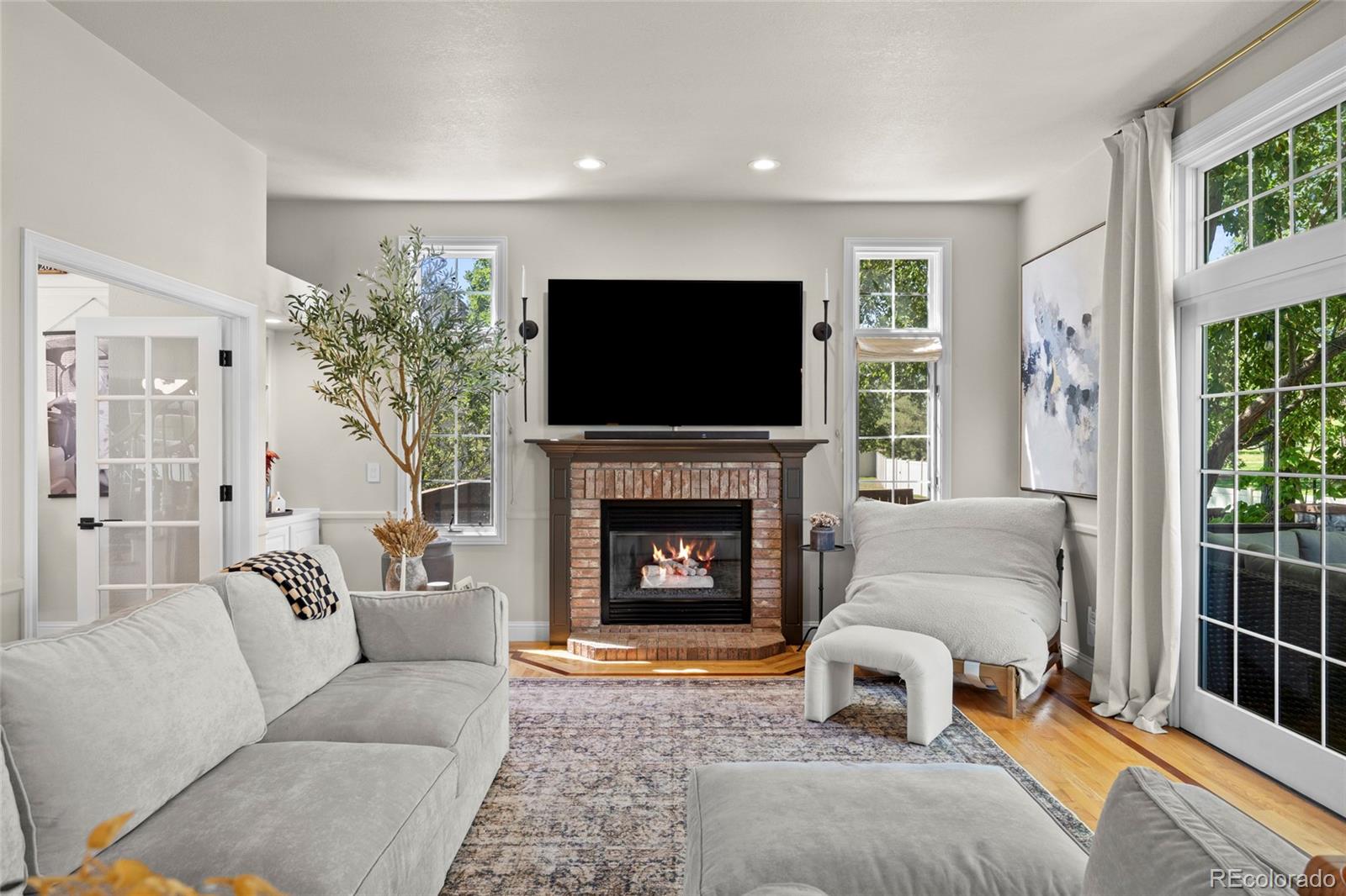 MLS Image #9 for 983  logan court,loveland, Colorado