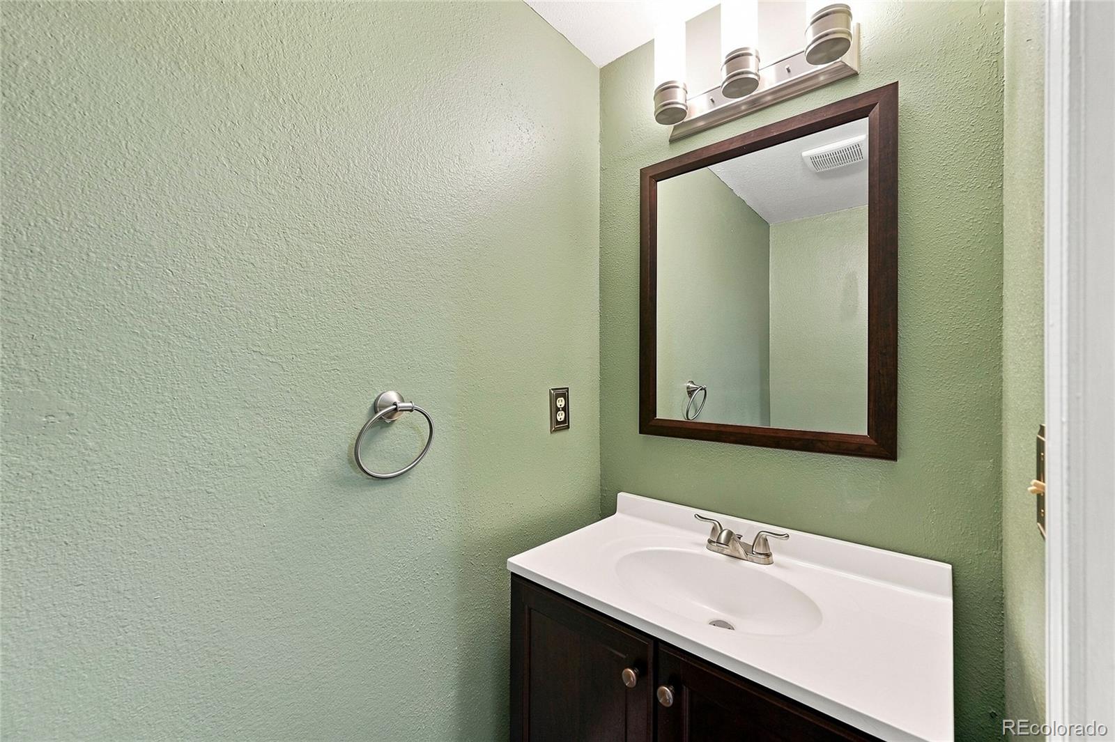 MLS Image #25 for 1228 s flower circle,denver, Colorado