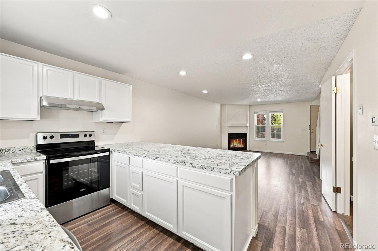 MLS Image #7 for 1228 s flower circle,denver, Colorado