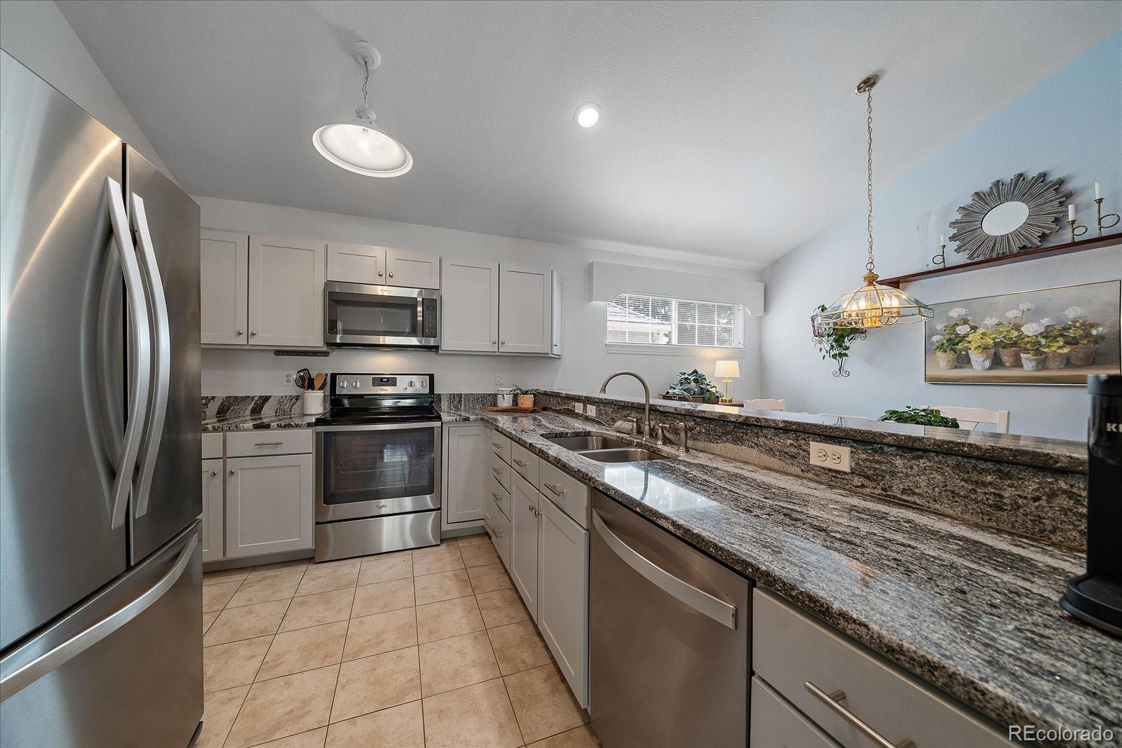 MLS Image #10 for 10868 w dumbarton drive,littleton, Colorado
