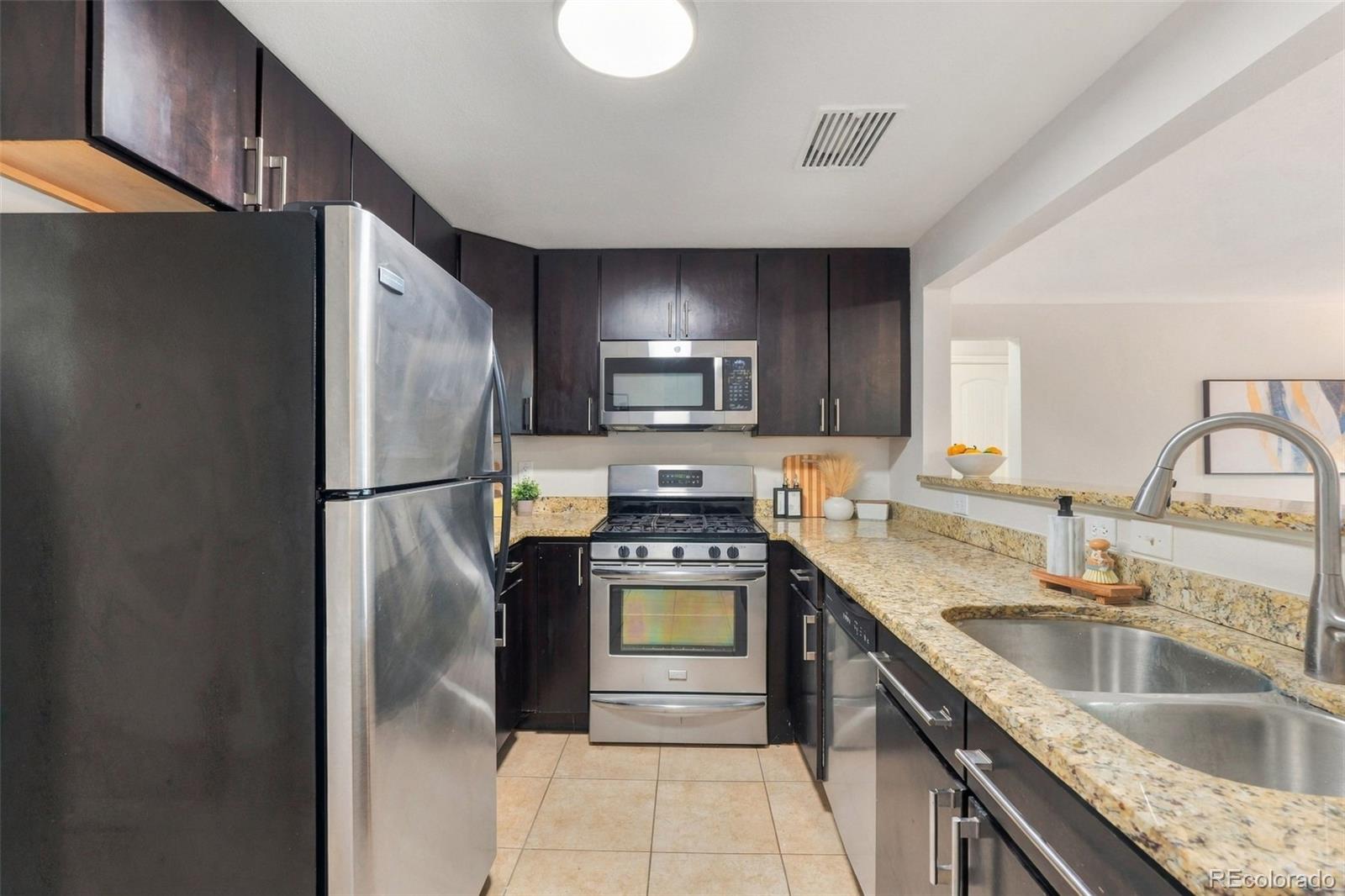 MLS Image #4 for 3395 n oneida street,denver, Colorado