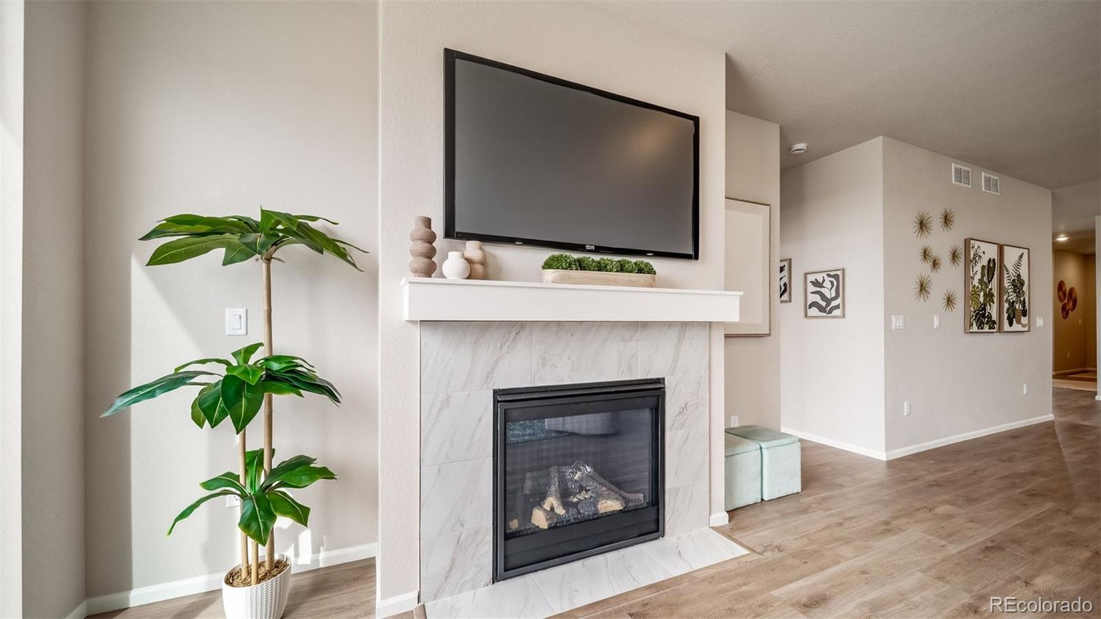 MLS Image #15 for 22244 e 49th avenue,aurora, Colorado