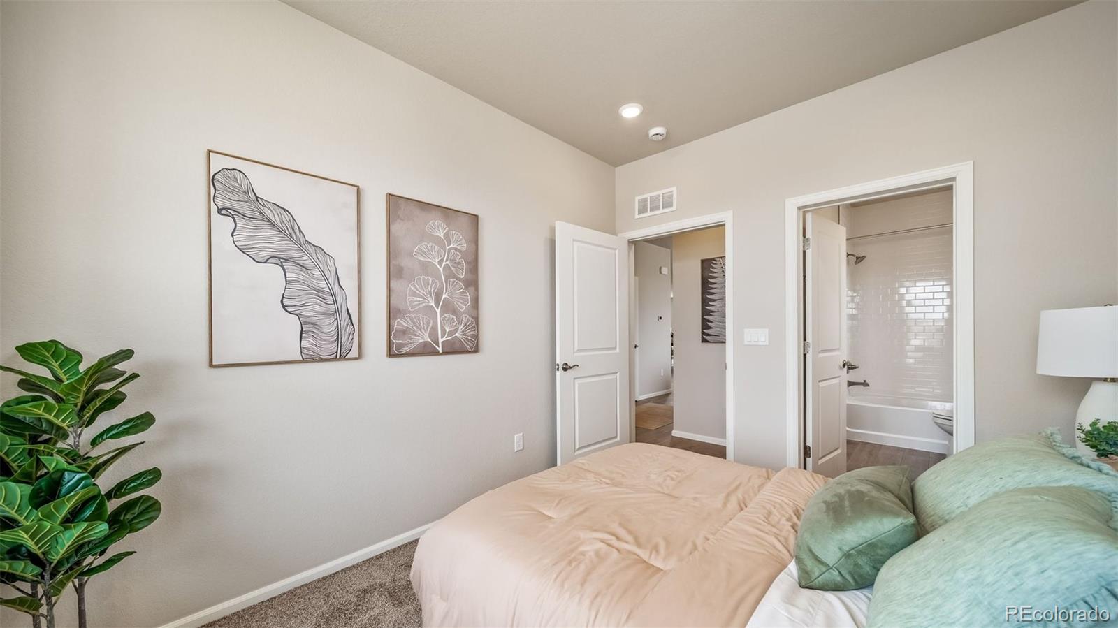 MLS Image #29 for 22244 e 49th avenue,aurora, Colorado