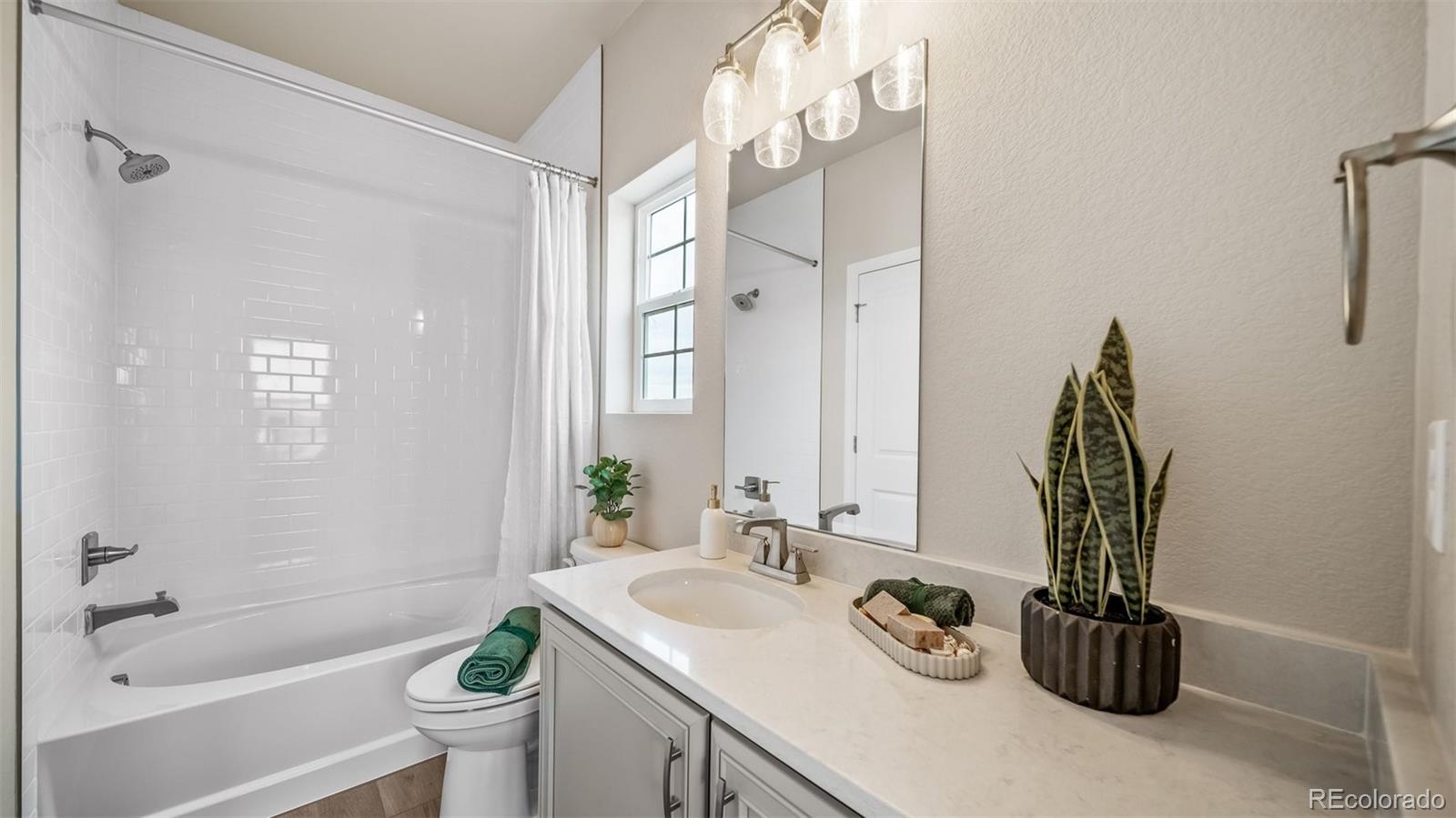 MLS Image #31 for 22244 e 49th avenue,aurora, Colorado