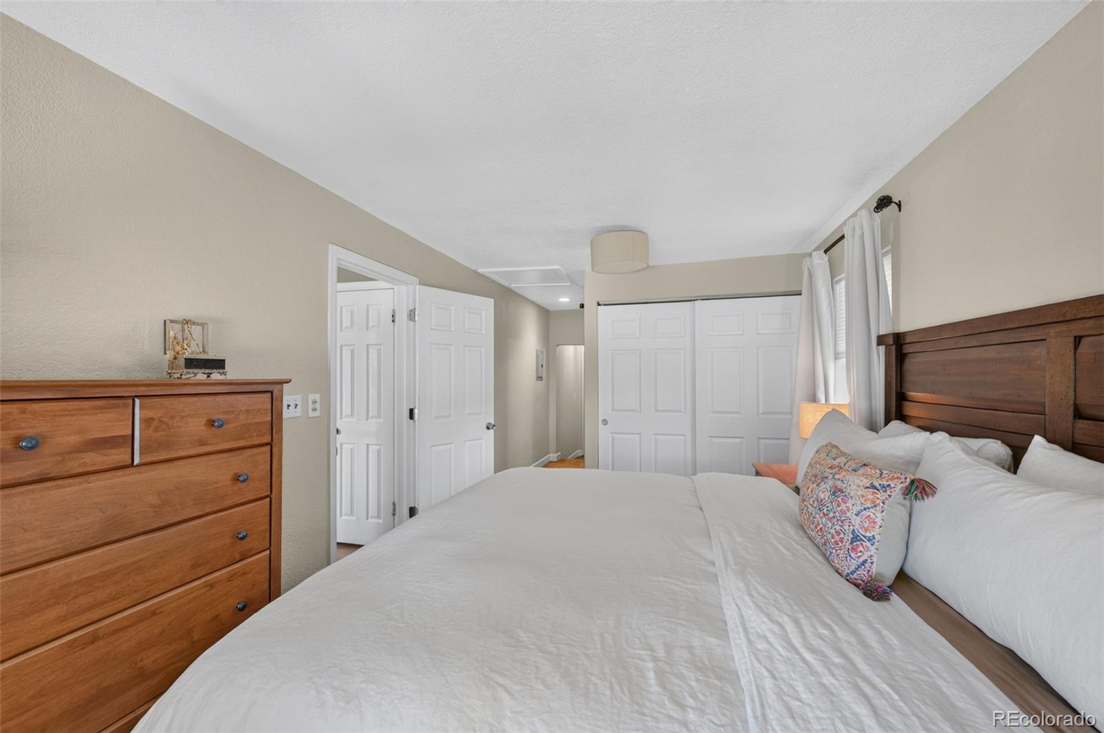 MLS Image #12 for 825 s decatur street,denver, Colorado