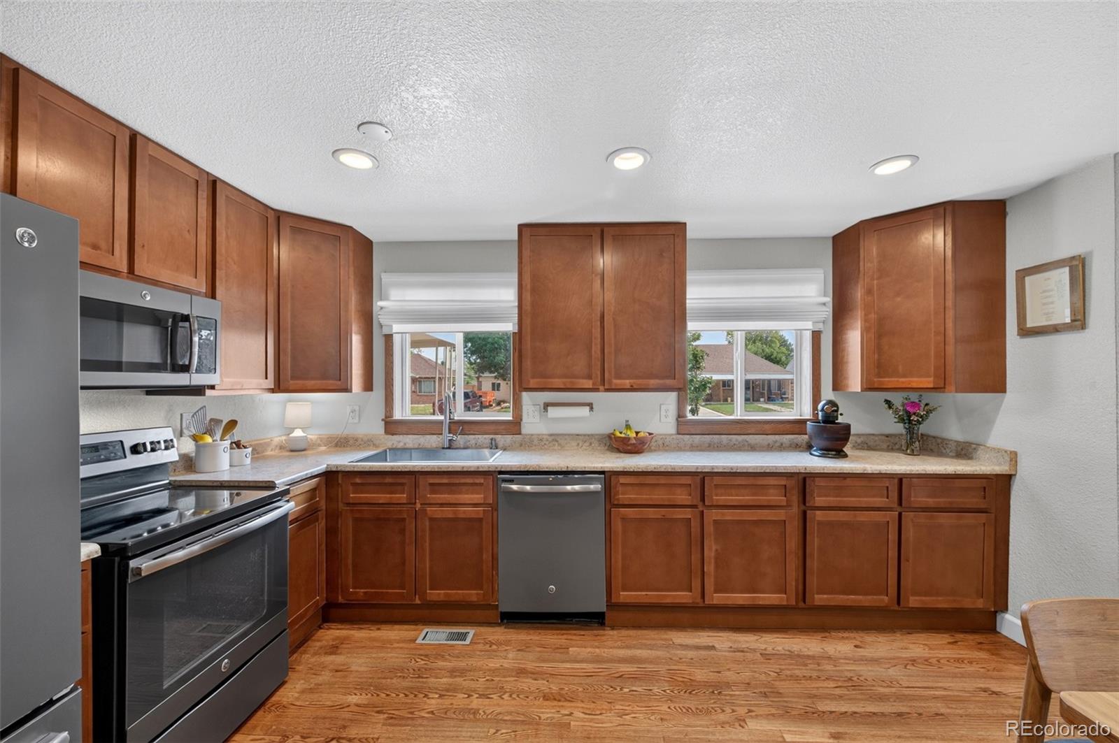 MLS Image #8 for 825 s decatur street,denver, Colorado