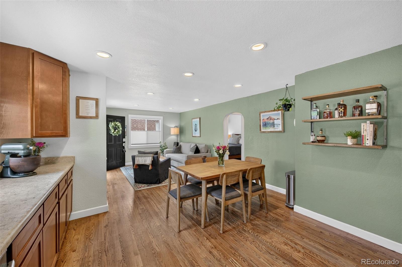 MLS Image #9 for 825 s decatur street,denver, Colorado