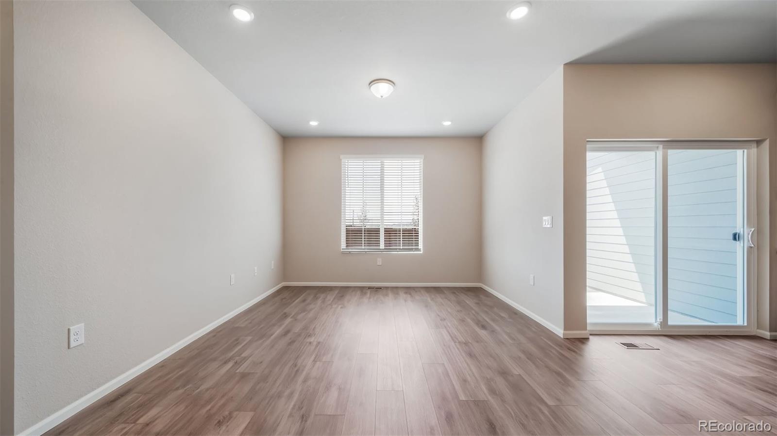 MLS Image #12 for 4982 n tempe street,aurora, Colorado