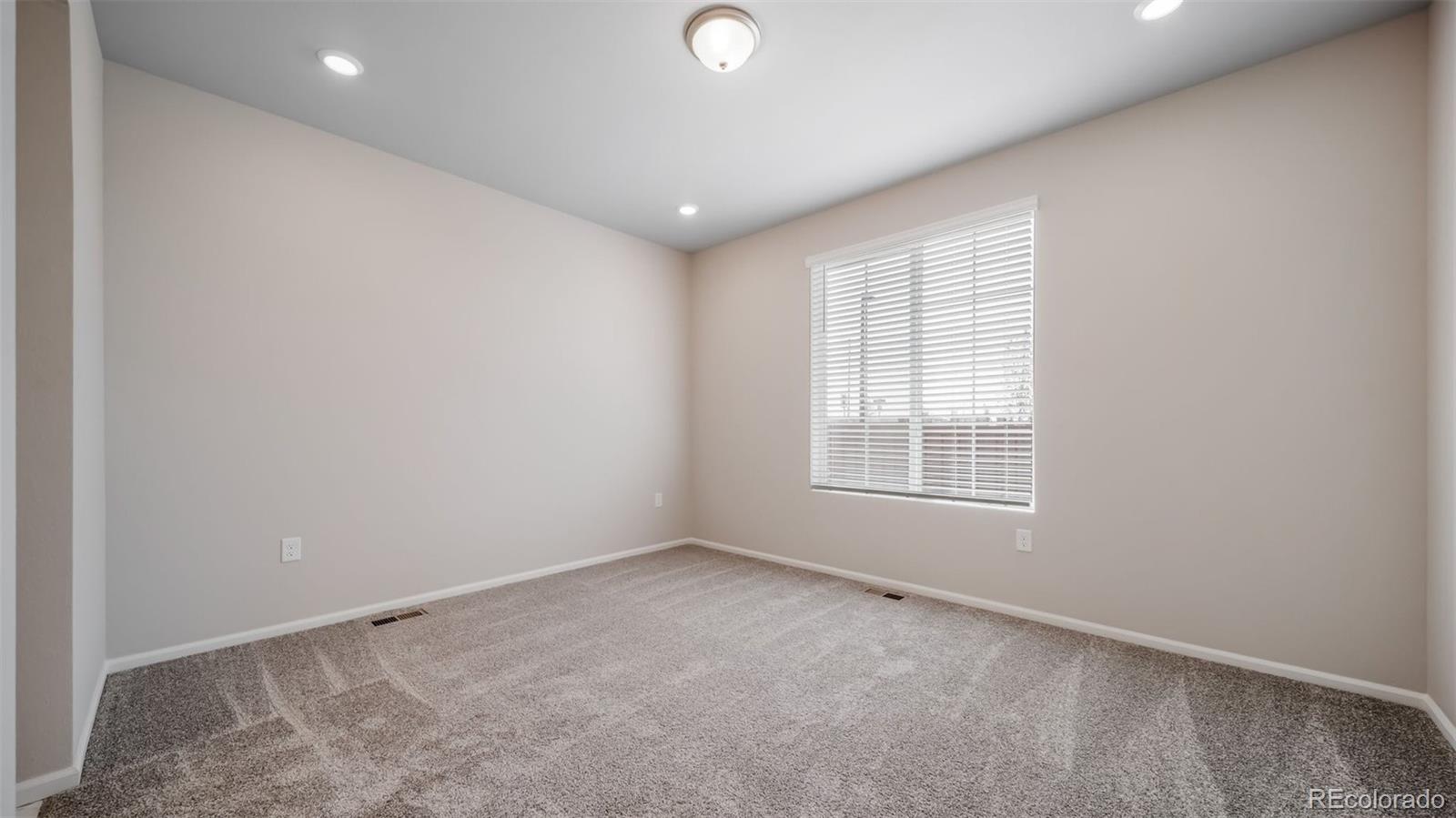 MLS Image #15 for 4982 n tempe street,aurora, Colorado