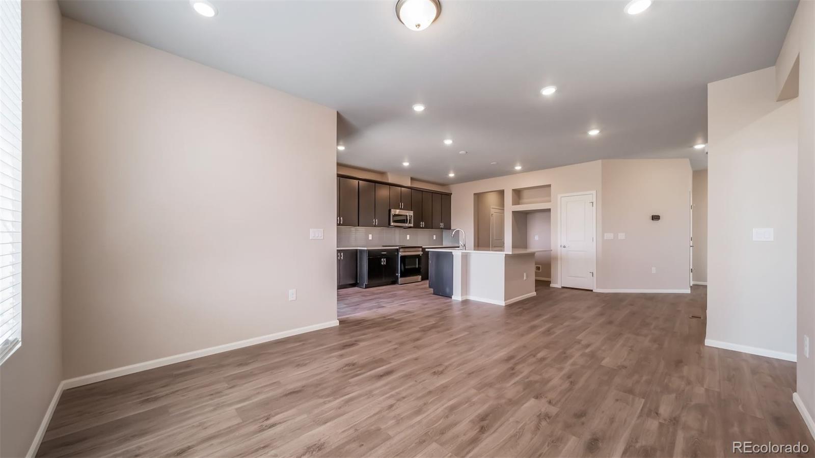 MLS Image #6 for 4982 n tempe street,aurora, Colorado