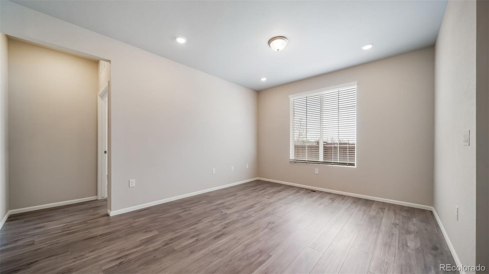 MLS Image #9 for 4982 n tempe street,aurora, Colorado