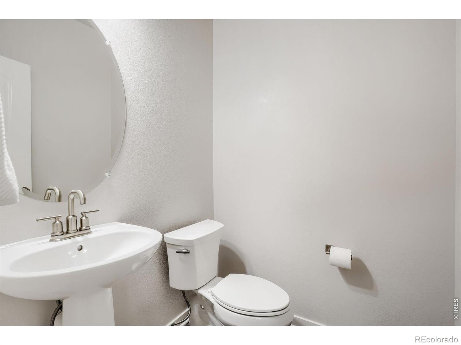 MLS Image #12 for 920  plum creek court,brighton, Colorado