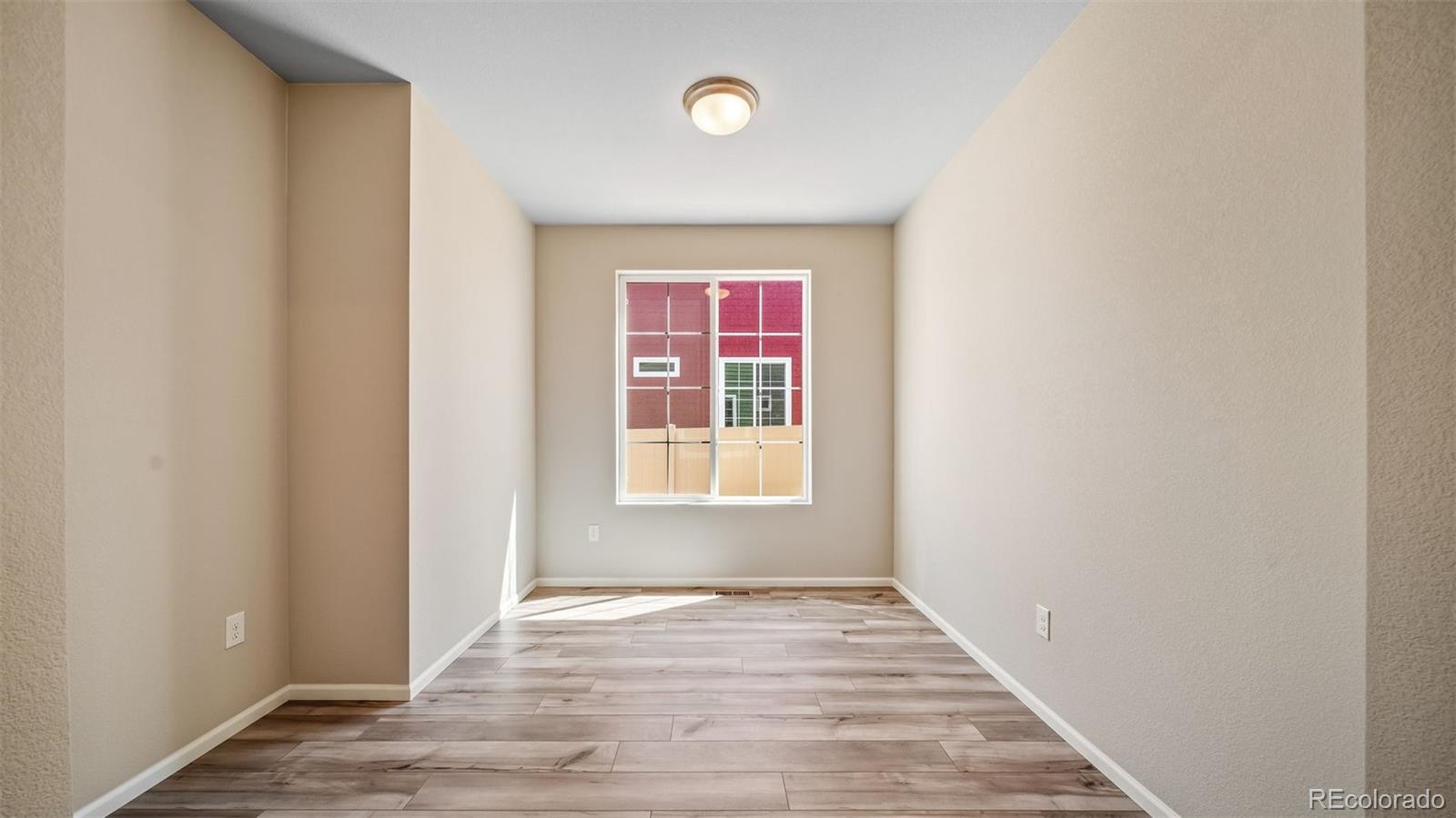MLS Image #11 for 4974 n tempe street,aurora, Colorado
