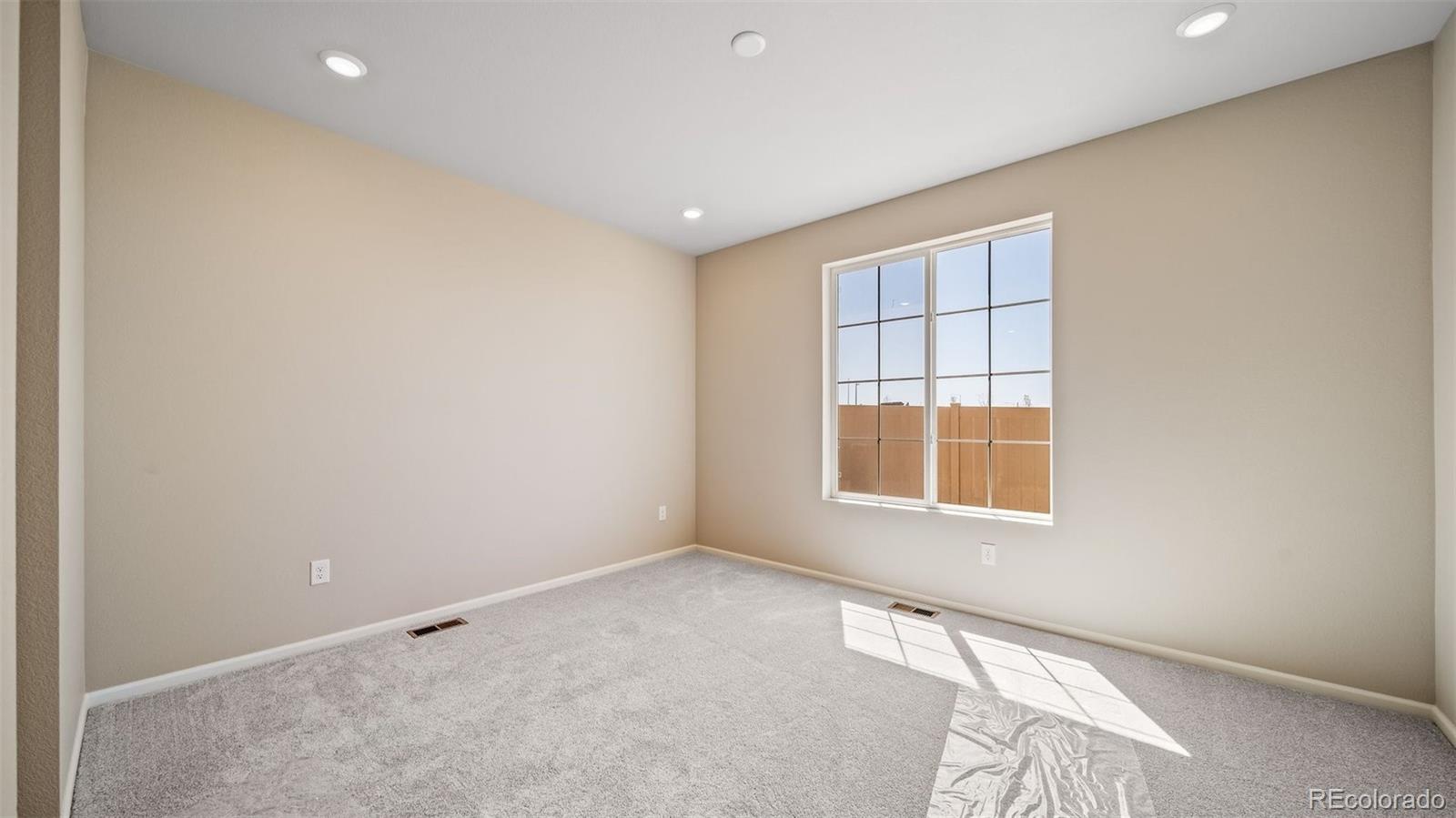 MLS Image #18 for 4974 n tempe street,aurora, Colorado