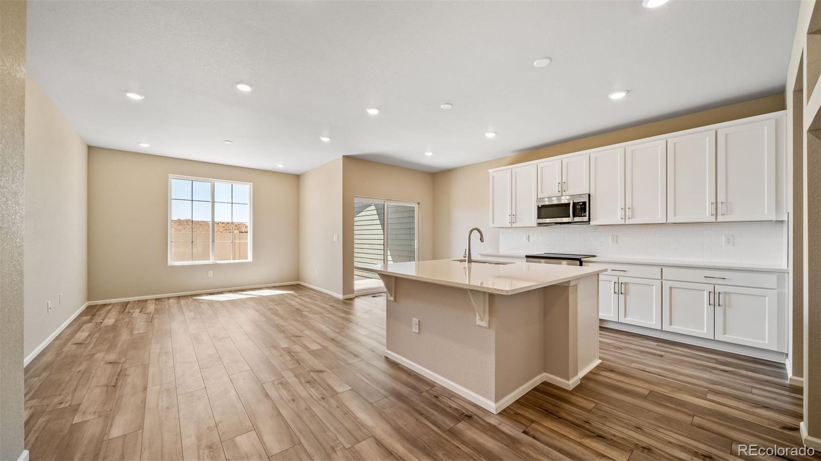 MLS Image #3 for 4974 n tempe street,aurora, Colorado