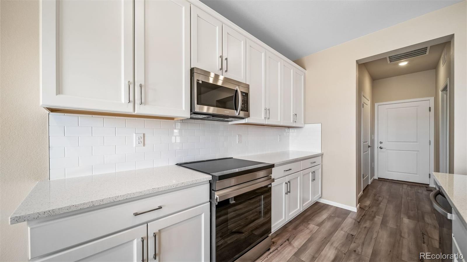 MLS Image #7 for 4974 n tempe street,aurora, Colorado