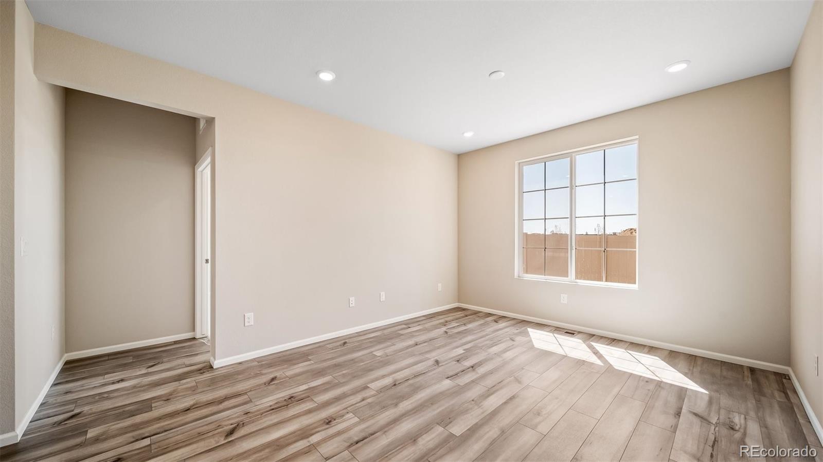 MLS Image #8 for 4974 n tempe street,aurora, Colorado