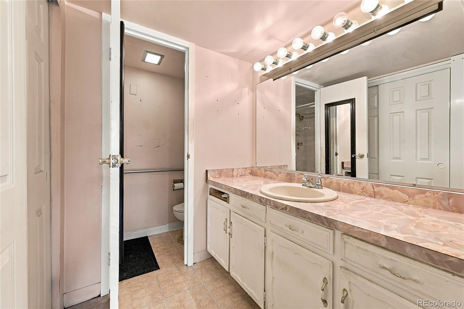 MLS Image #20 for 799  dahlia street,denver, Colorado