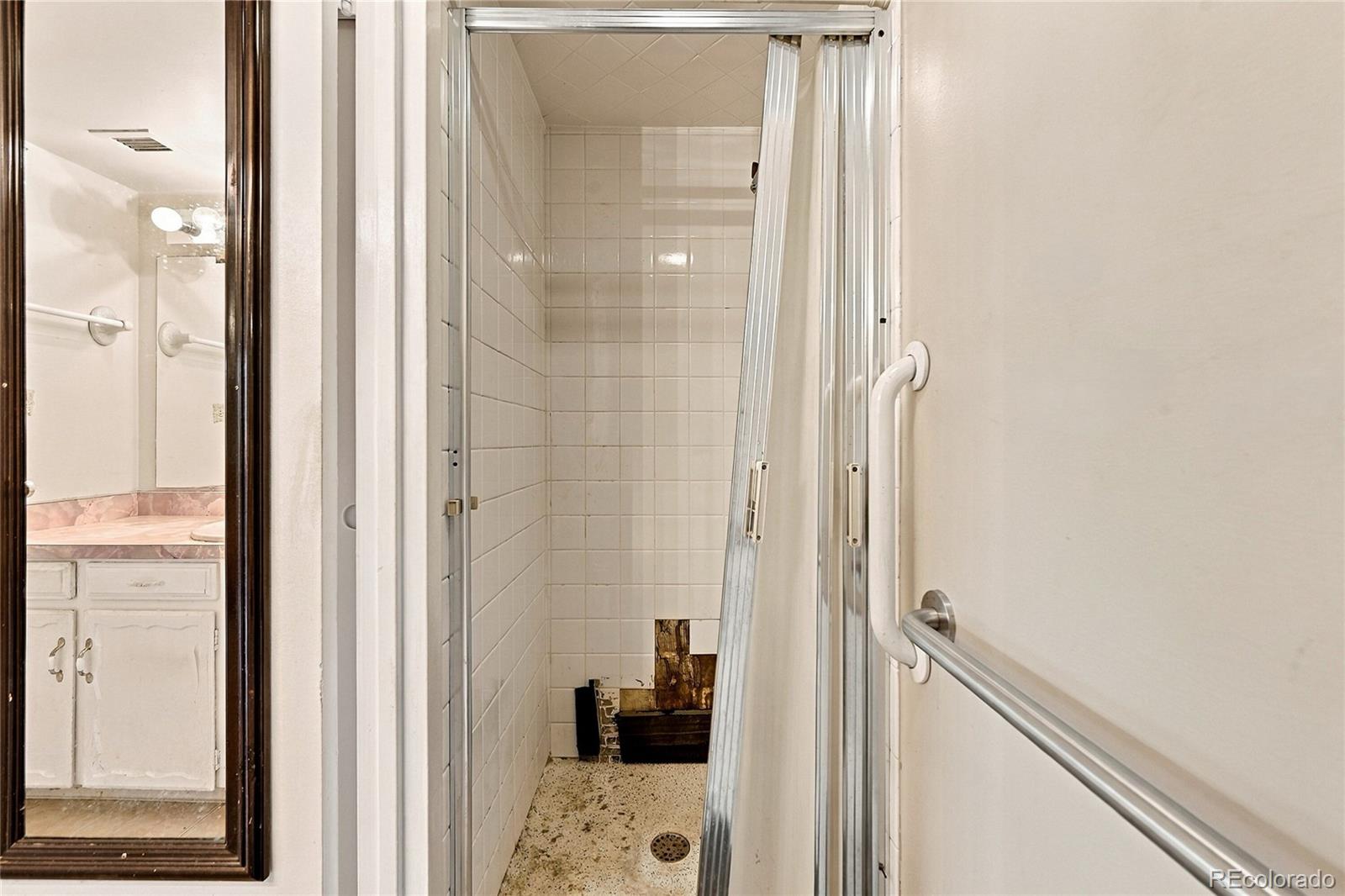 MLS Image #21 for 799  dahlia street,denver, Colorado