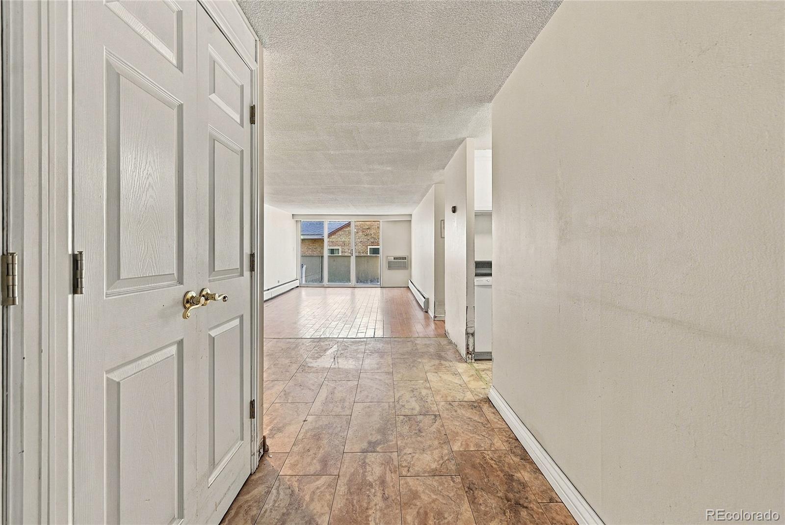 MLS Image #4 for 799  dahlia street,denver, Colorado