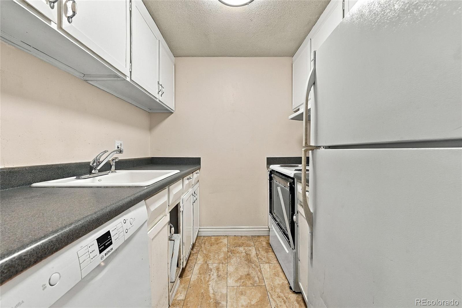 MLS Image #8 for 799  dahlia street,denver, Colorado
