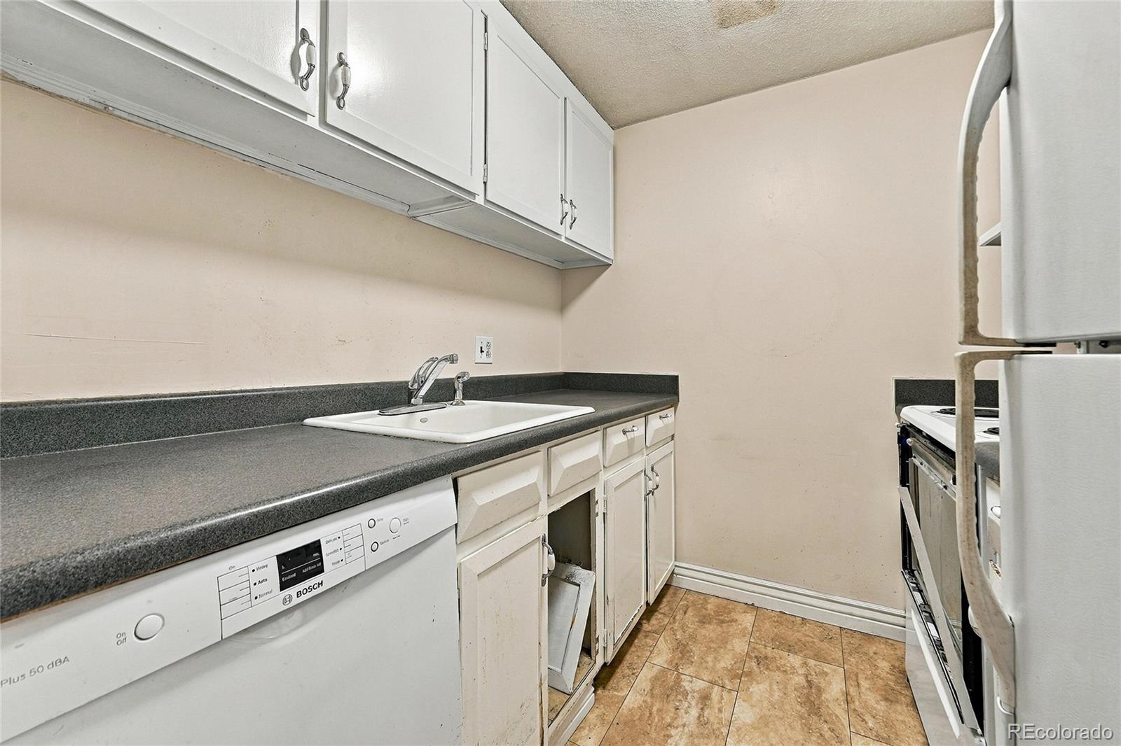 MLS Image #9 for 799  dahlia street,denver, Colorado
